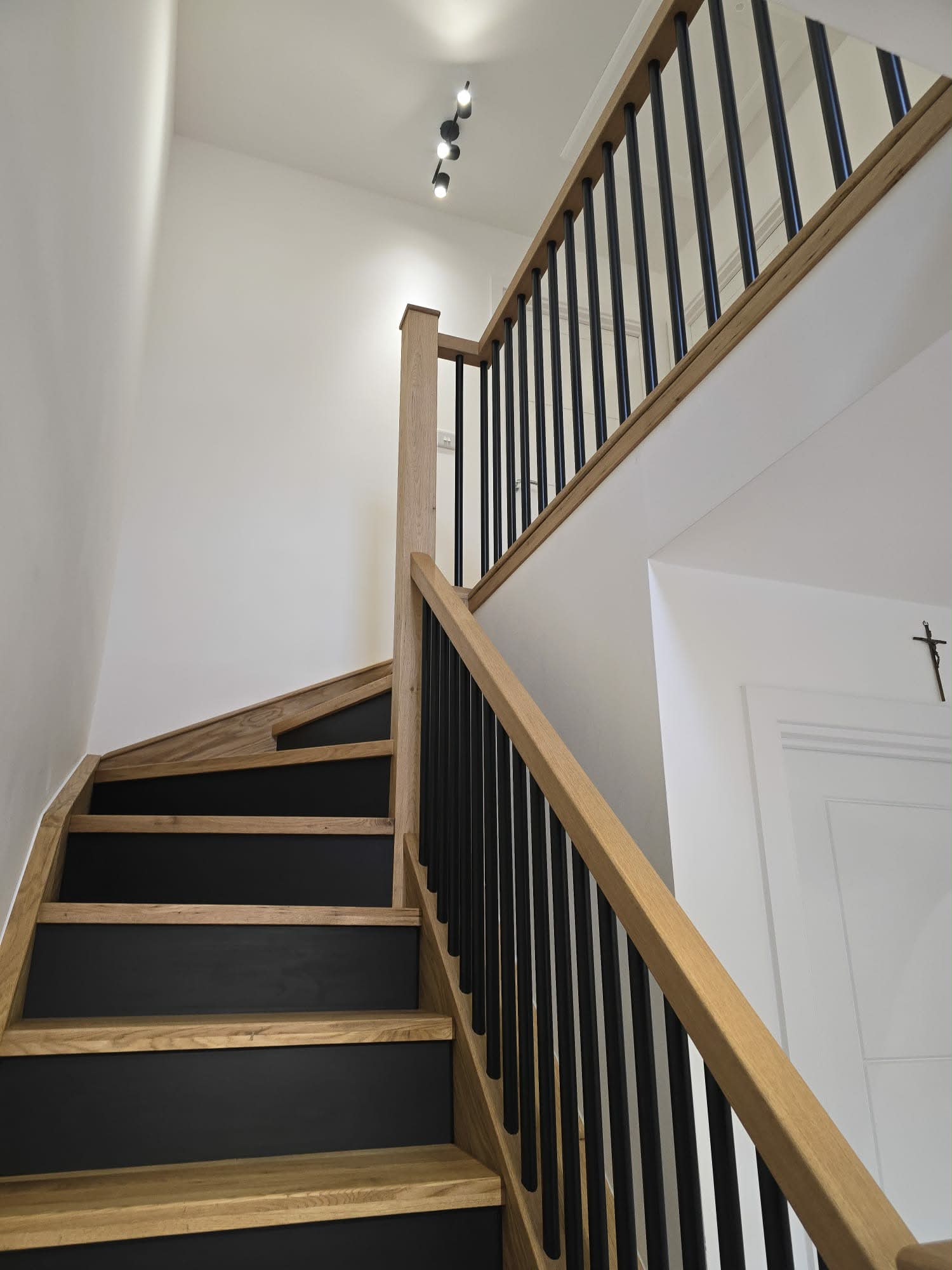 Bespoke solid wood balustrade 8 — fitted by MarJoinery