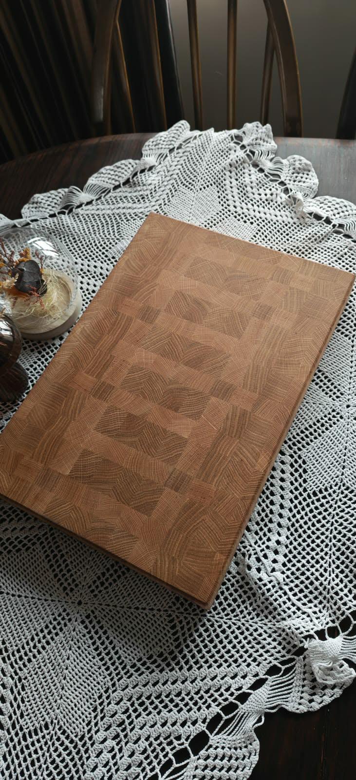 Solid wood chopping board — gift quality