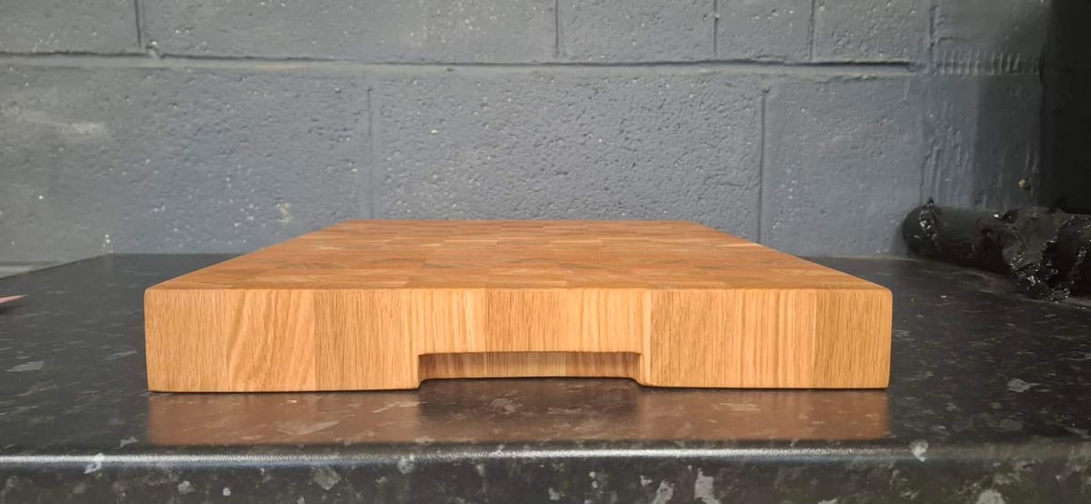 Handmade end-grain oak chopping board, made to order