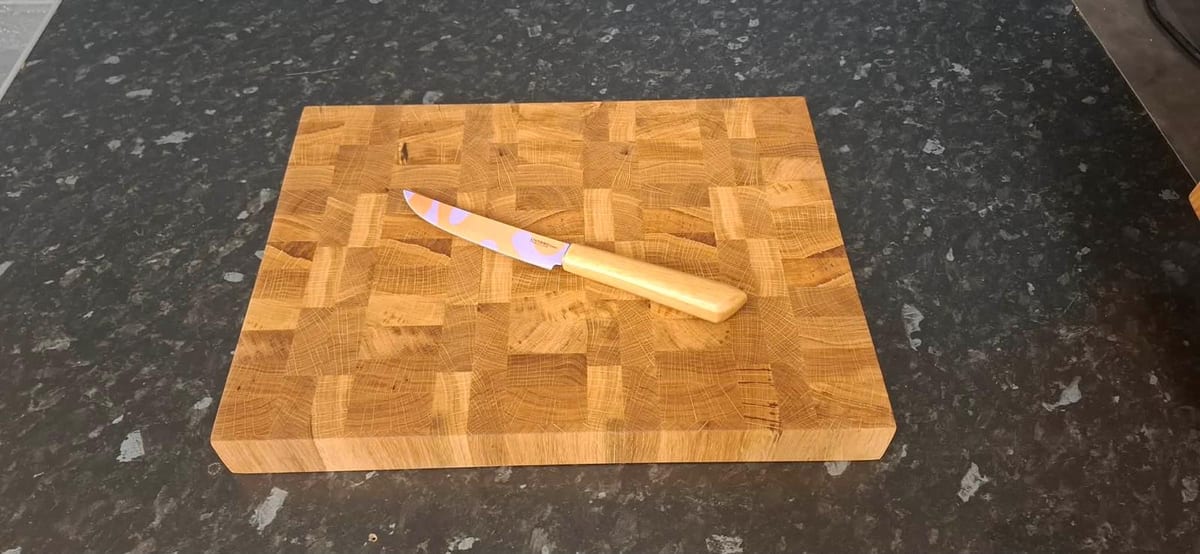 End-grain oak butcher's block style board
